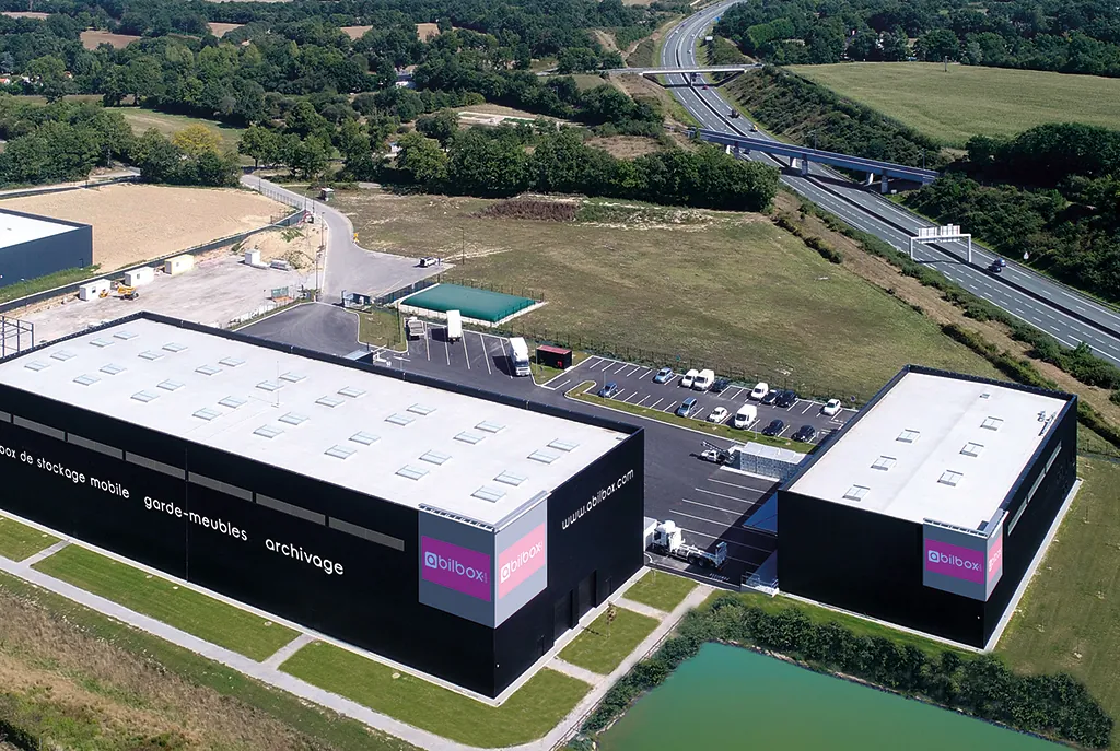 Agrandissement de Idéel Groupe, pose de la 1ère pierre à Aubigny-les-clouzeaux