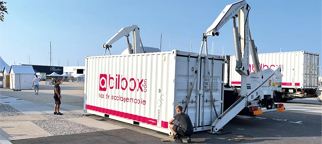 Positionnement du container mobile abilbox avec la grue